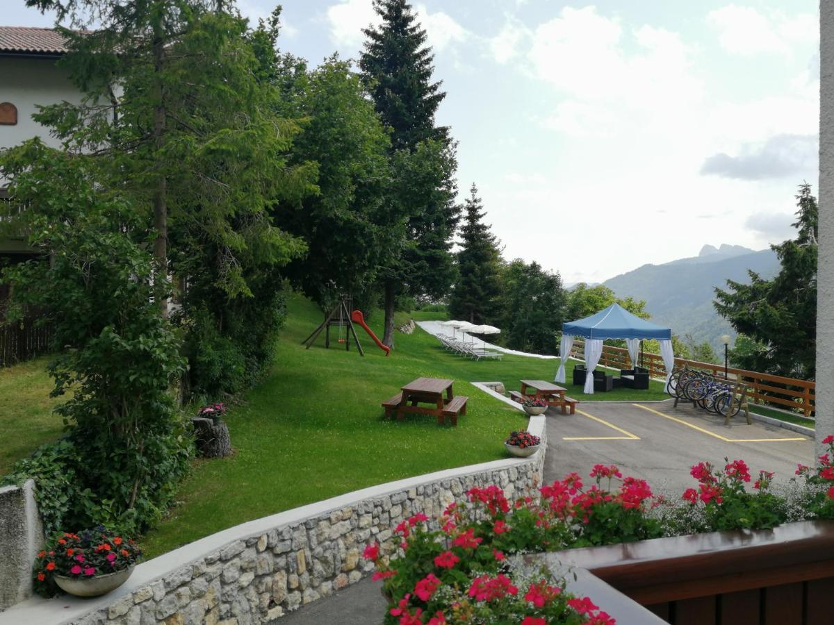 Hotel Trentino フォルガリーア エクステリア 写真