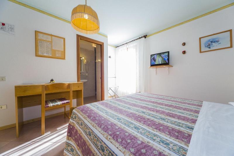 Hotel Trentino フォルガリーア エクステリア 写真