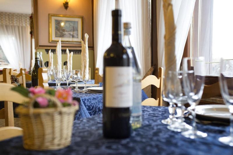 Hotel Trentino フォルガリーア エクステリア 写真