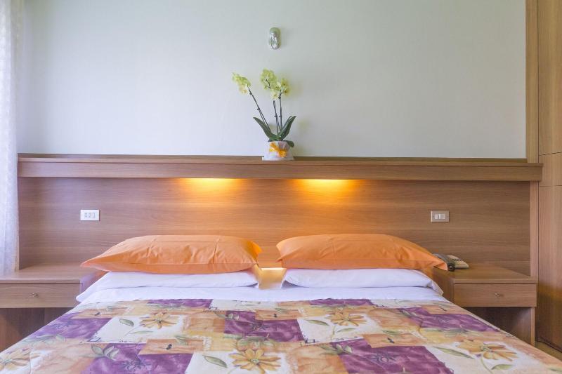 Hotel Trentino フォルガリーア エクステリア 写真
