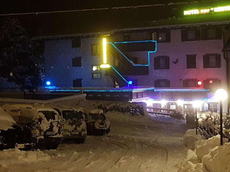 Hotel Trentino フォルガリーア エクステリア 写真