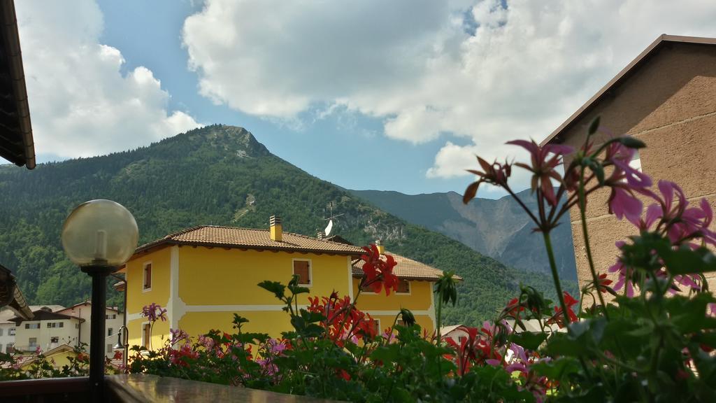 Hotel Trentino フォルガリーア エクステリア 写真