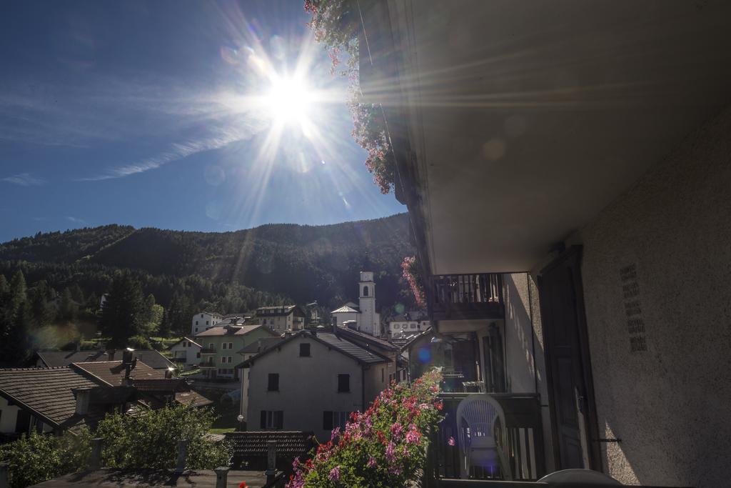 Hotel Trentino フォルガリーア エクステリア 写真