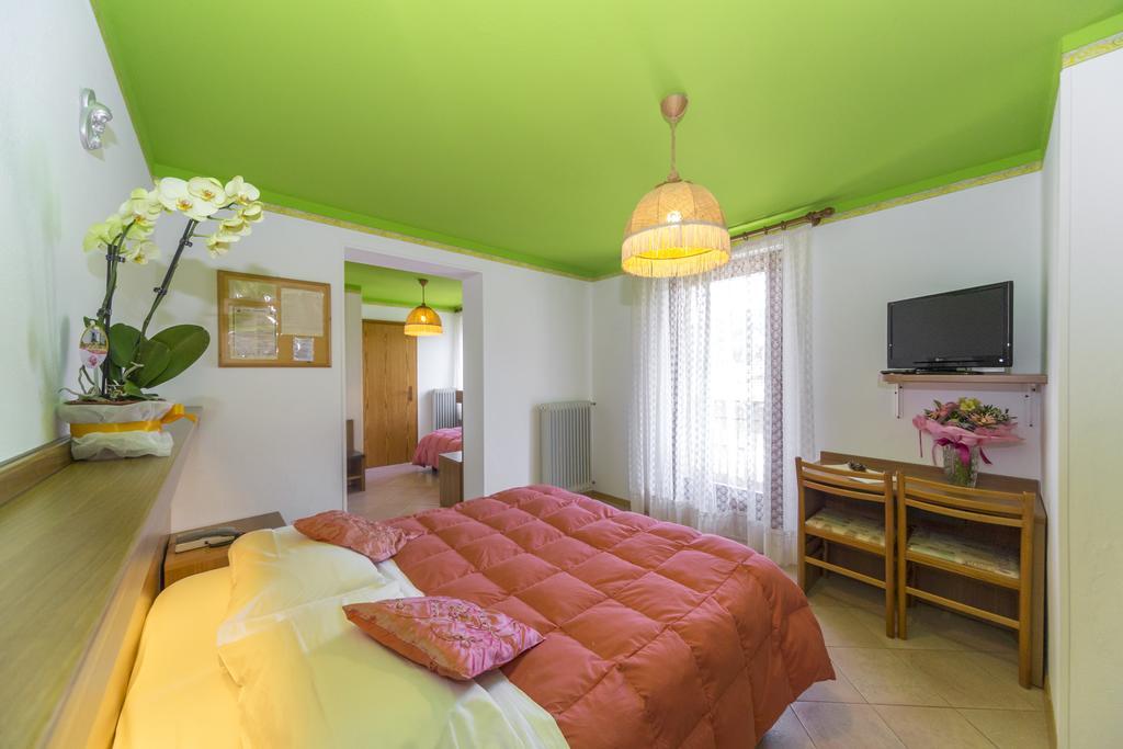 Hotel Trentino フォルガリーア エクステリア 写真