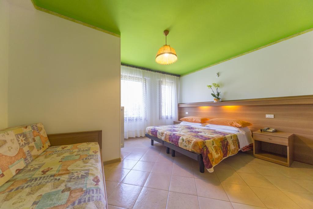 Hotel Trentino フォルガリーア エクステリア 写真