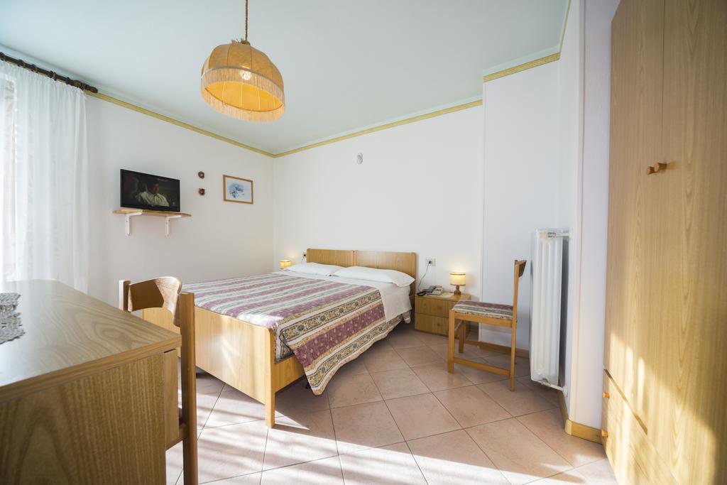 Hotel Trentino フォルガリーア エクステリア 写真